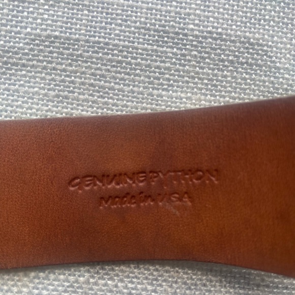 Leighelena wide leather cuff - Picture 6 of 11